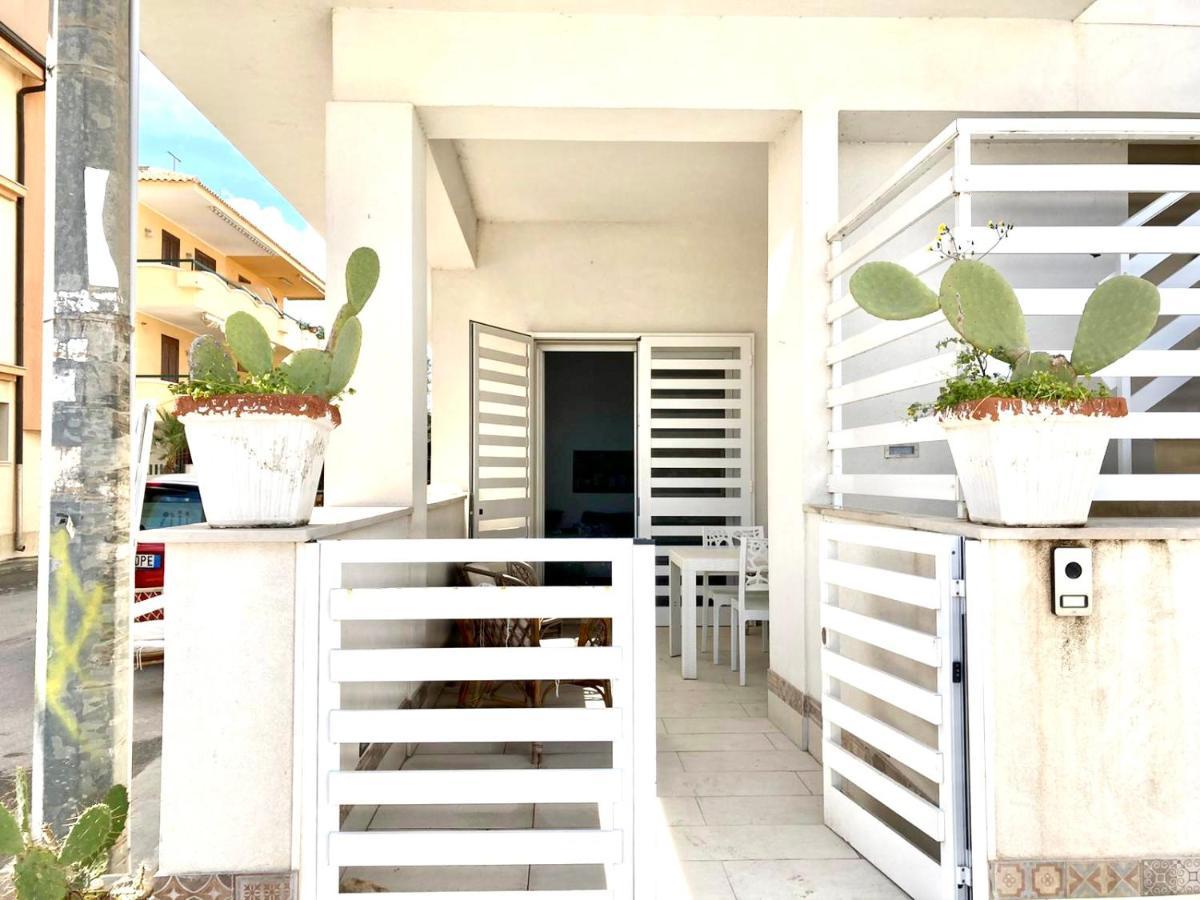 A Casa Di Mattia Tra Il Mare E Il Borgo Lägenhet Marzamemi Exteriör bild